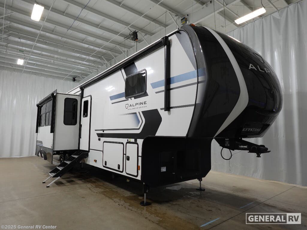 New 2026 Keystone Avalanche 390DS available in Ocala, Florida