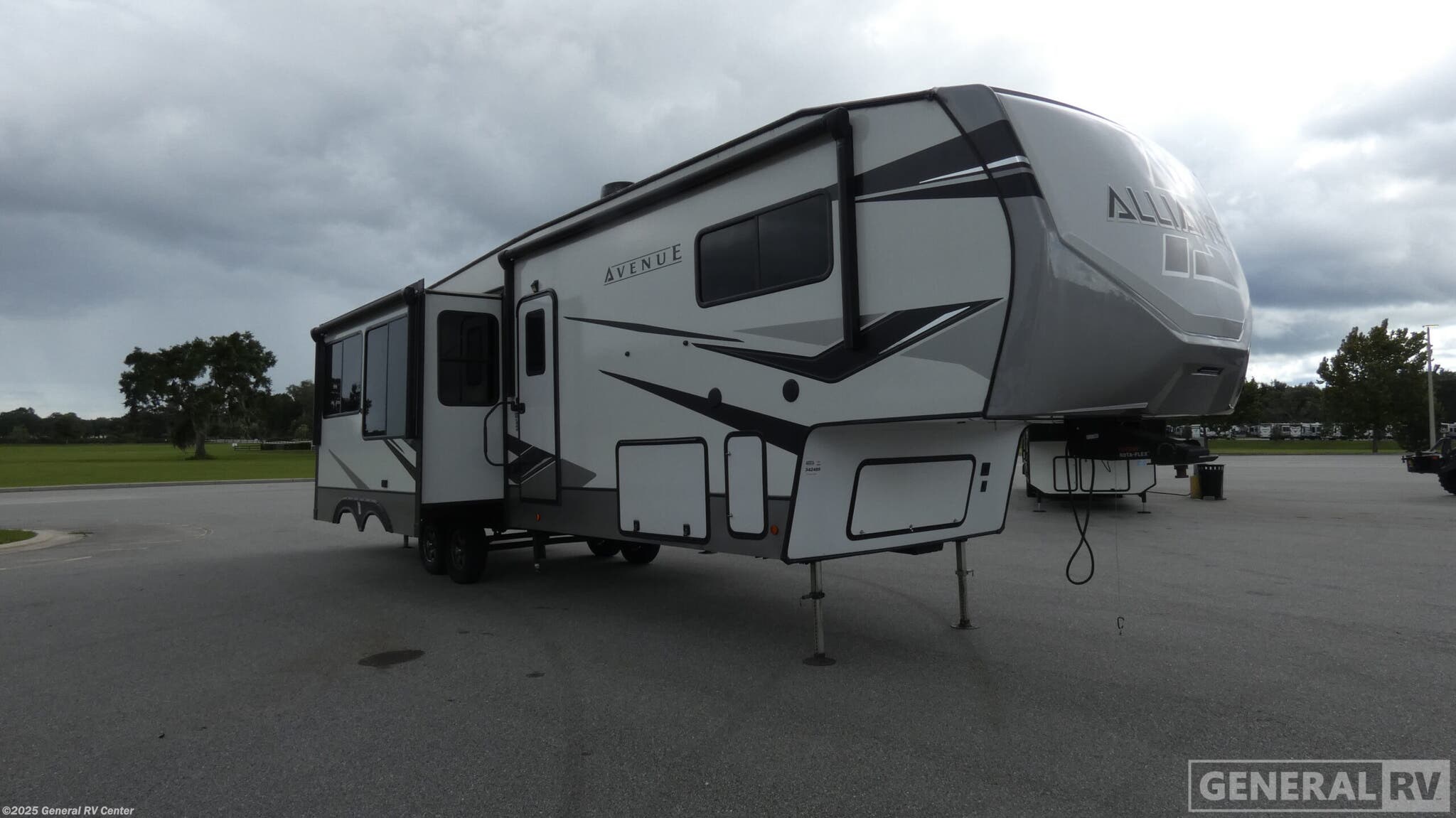 Used 2023 Alliance RV Avenue 36BRM available in Ocala, Florida