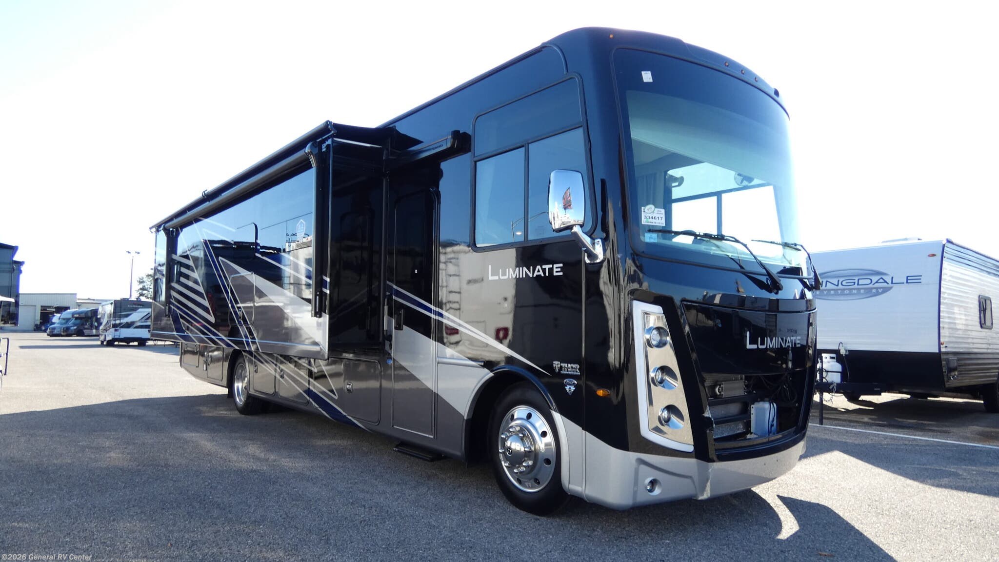 New 2026 Thor Motor Coach Luminate CC35 available in Ocala, Florida