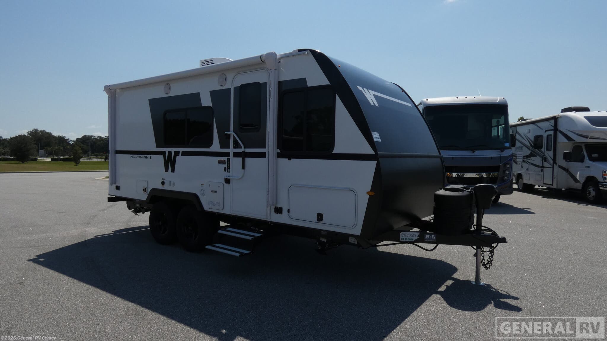 New 2026 Winnebago Micro Minnie 2100BH available in Ocala, Florida