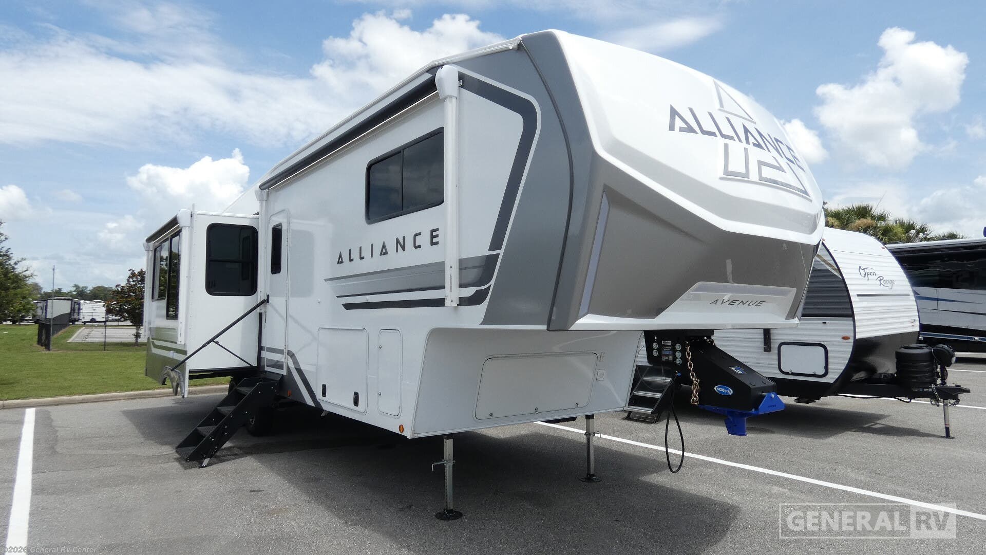 New 2027 Alliance RV Avenue 32RLS available in Ocala, Florida