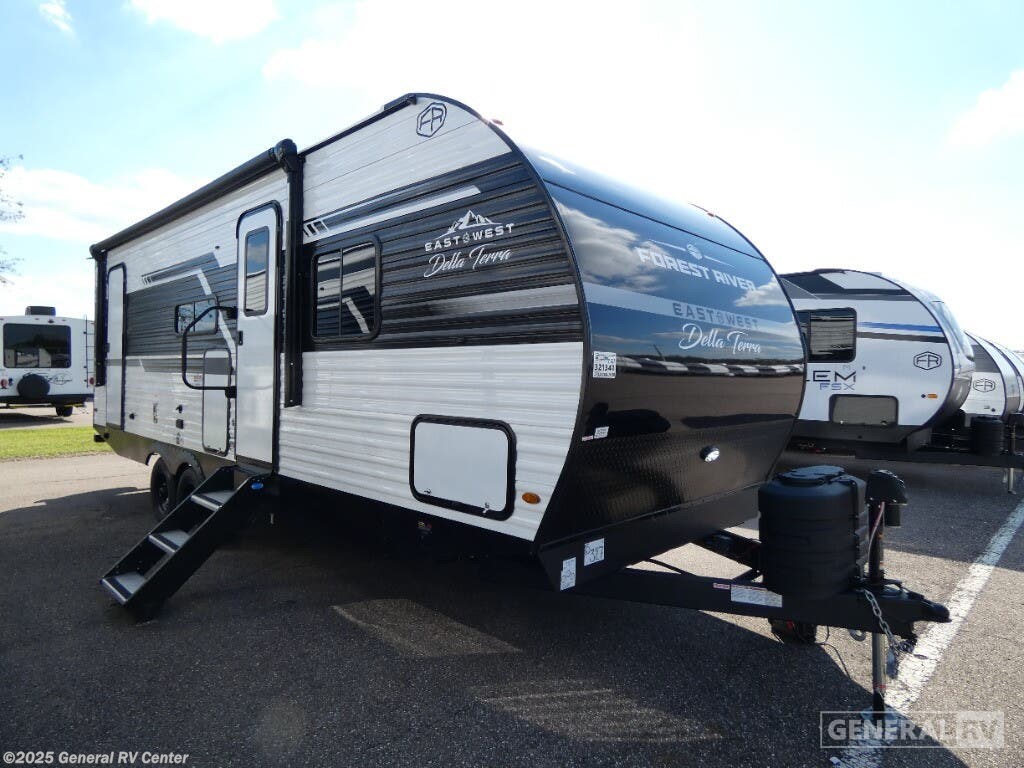 New 2025 East to West Della Terra 241BH available in Dover, Florida