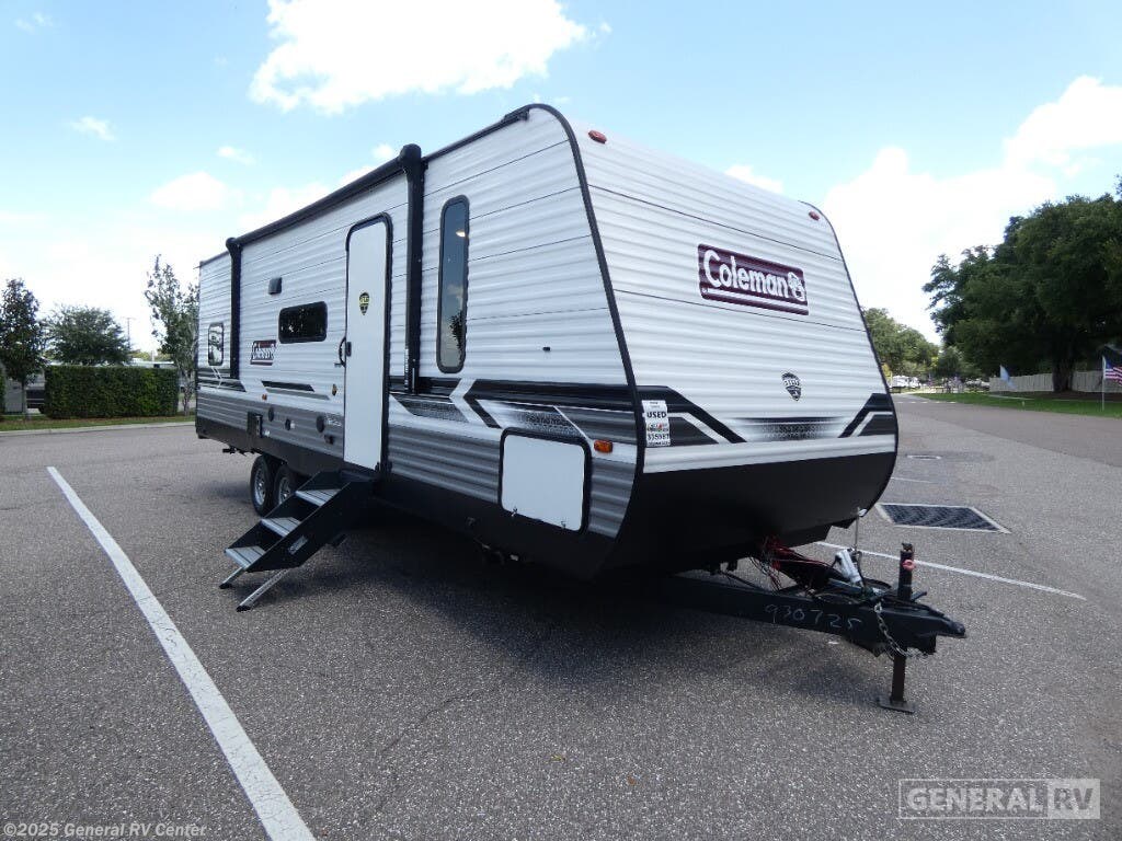 Used 2023 Dutchmen Coleman 262BH-1SL available in Dover, Florida