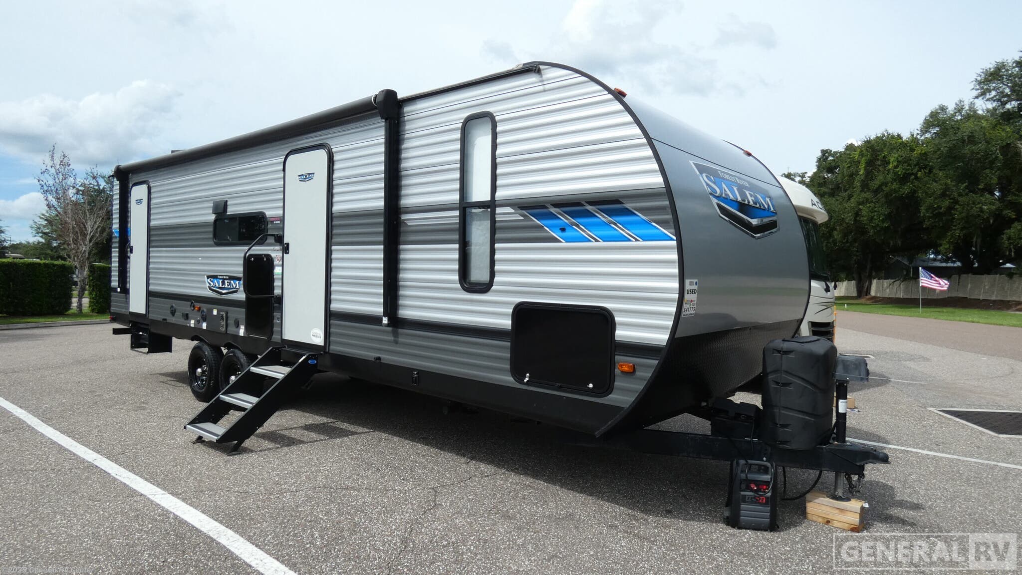 Used 2022 Forest River Salem 26DBUD available in Dover, Florida