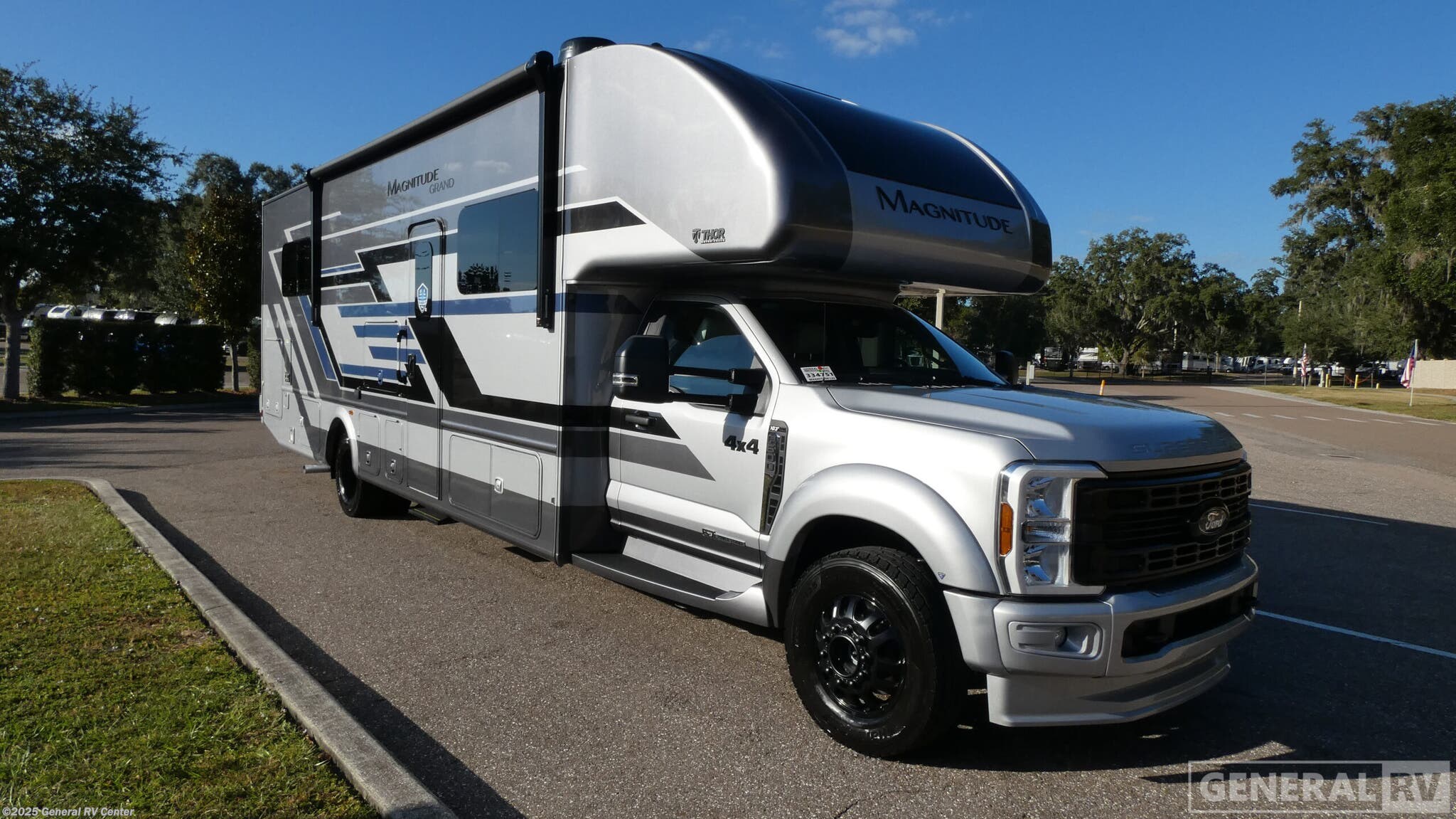 New 2026 Thor Motor Coach Magnitude Grand L35 available in Dover, Florida