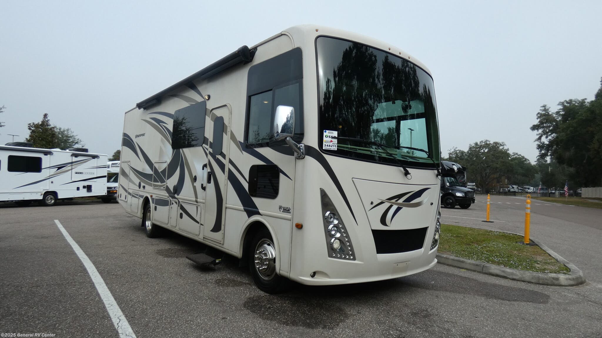 Used 2017 Thor Motor Coach Windsport 29M available in Dover, Florida
