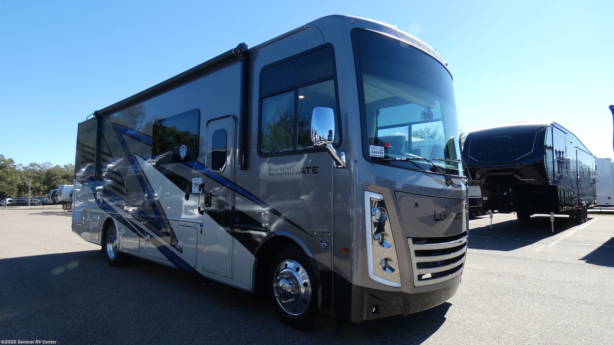 New 2026 Thor Motor Coach Luminate MM30 available in Dover, Florida