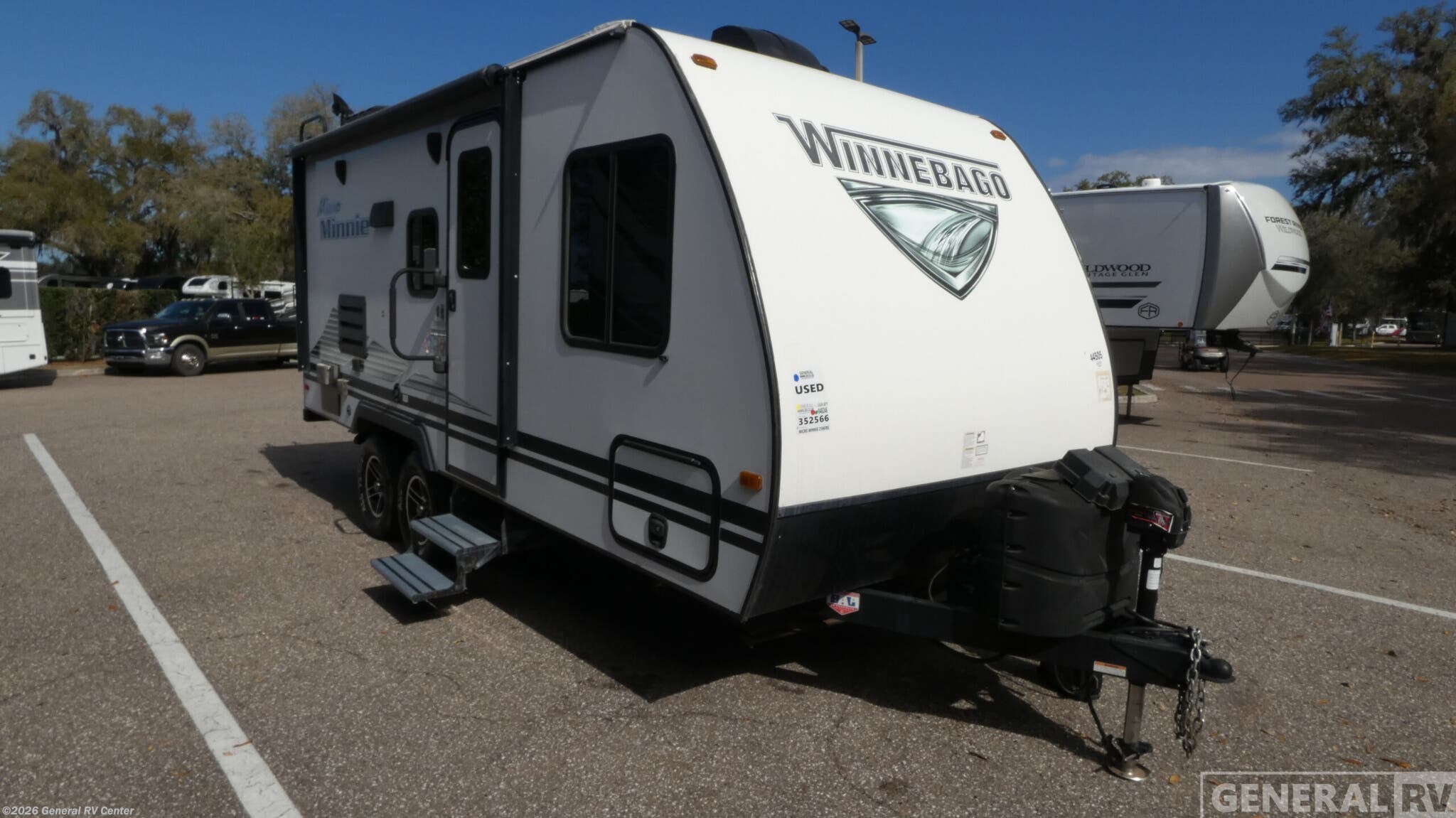 Used 2020 Winnebago Micro Minnie 2106FBS available in Dover, Florida