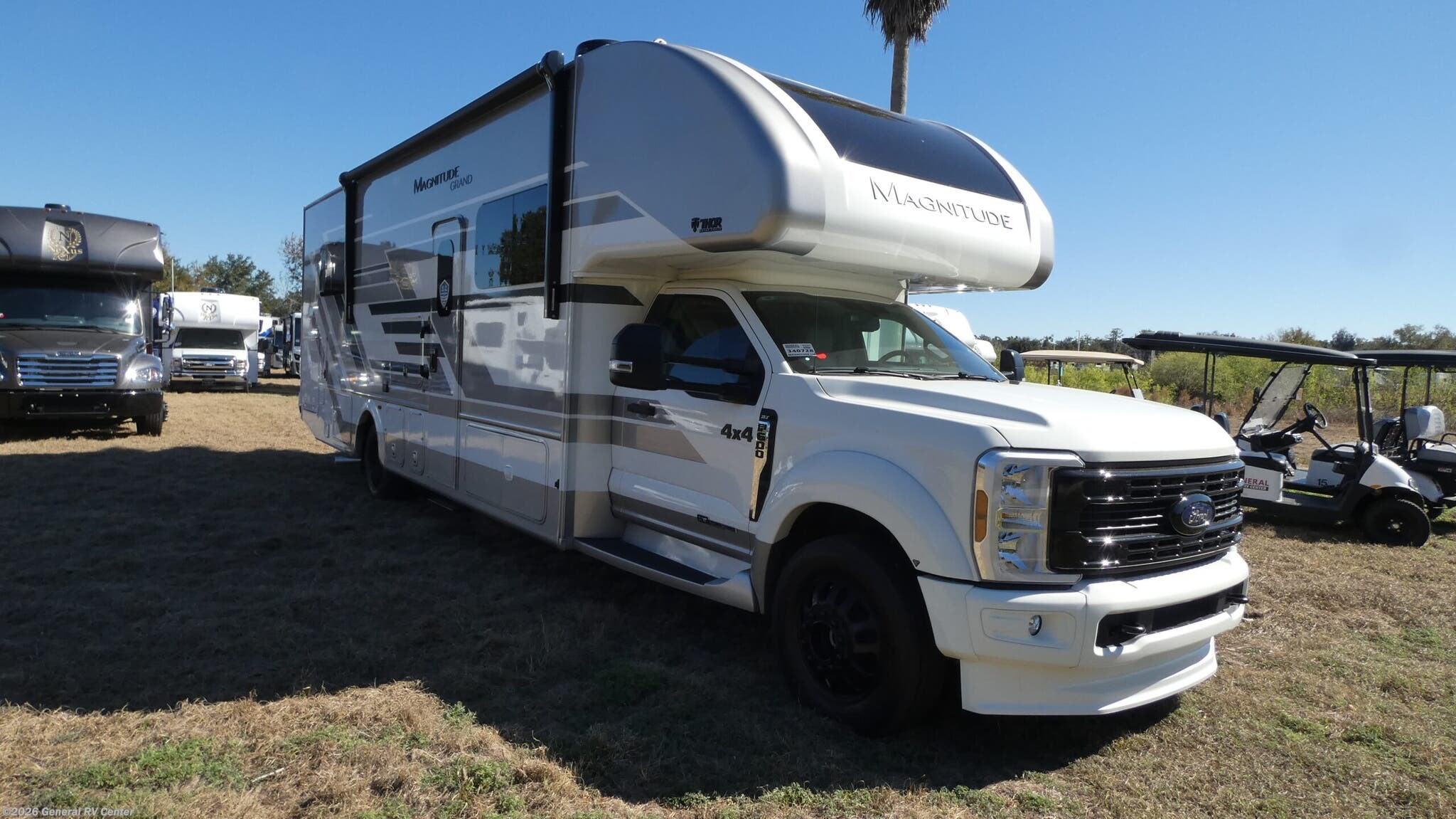 New 2026 Thor Motor Coach Magnitude L35 available in Dover, Florida