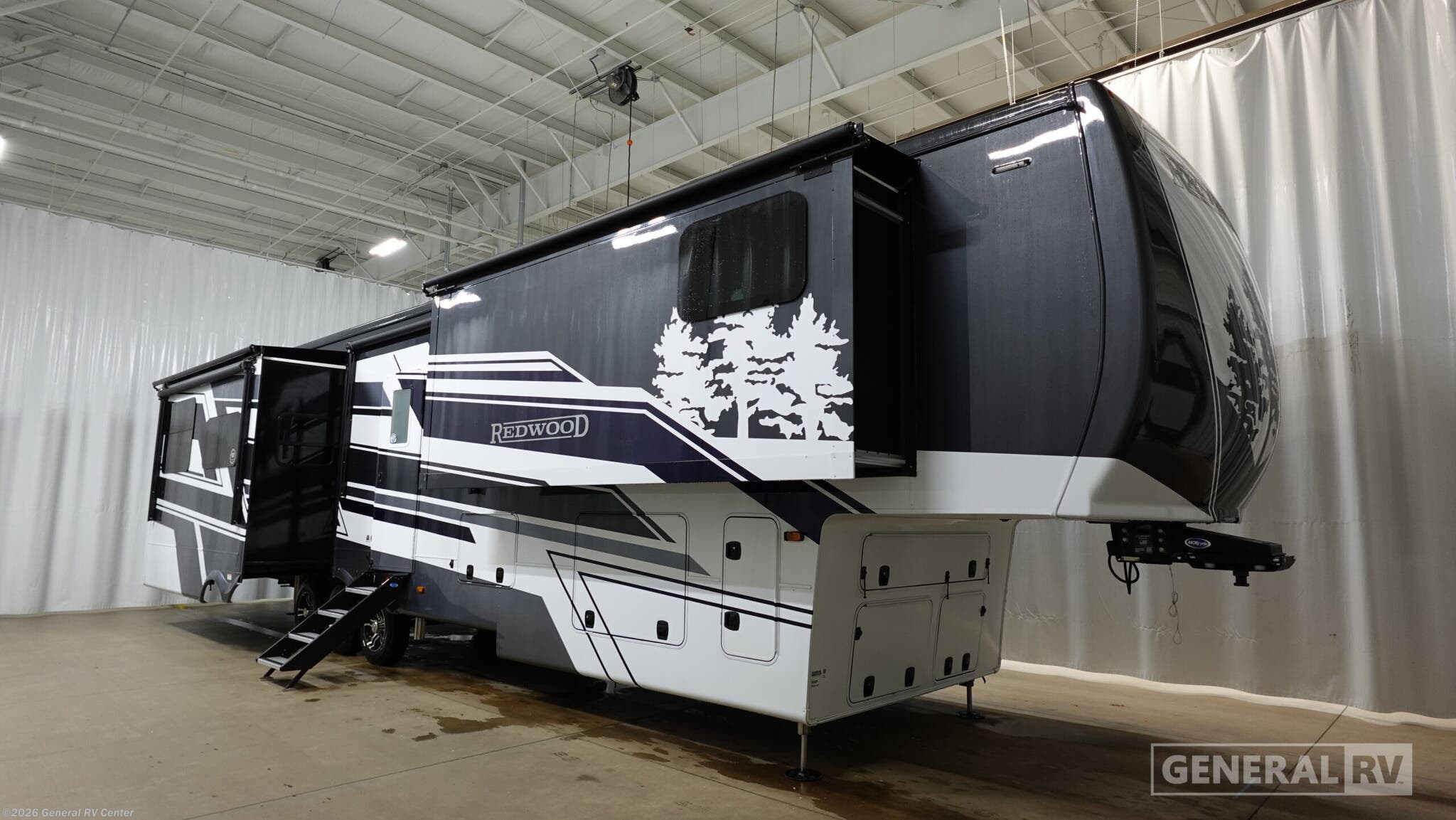 New 2026 CrossRoads Redwood 412GK available in Dover, Florida