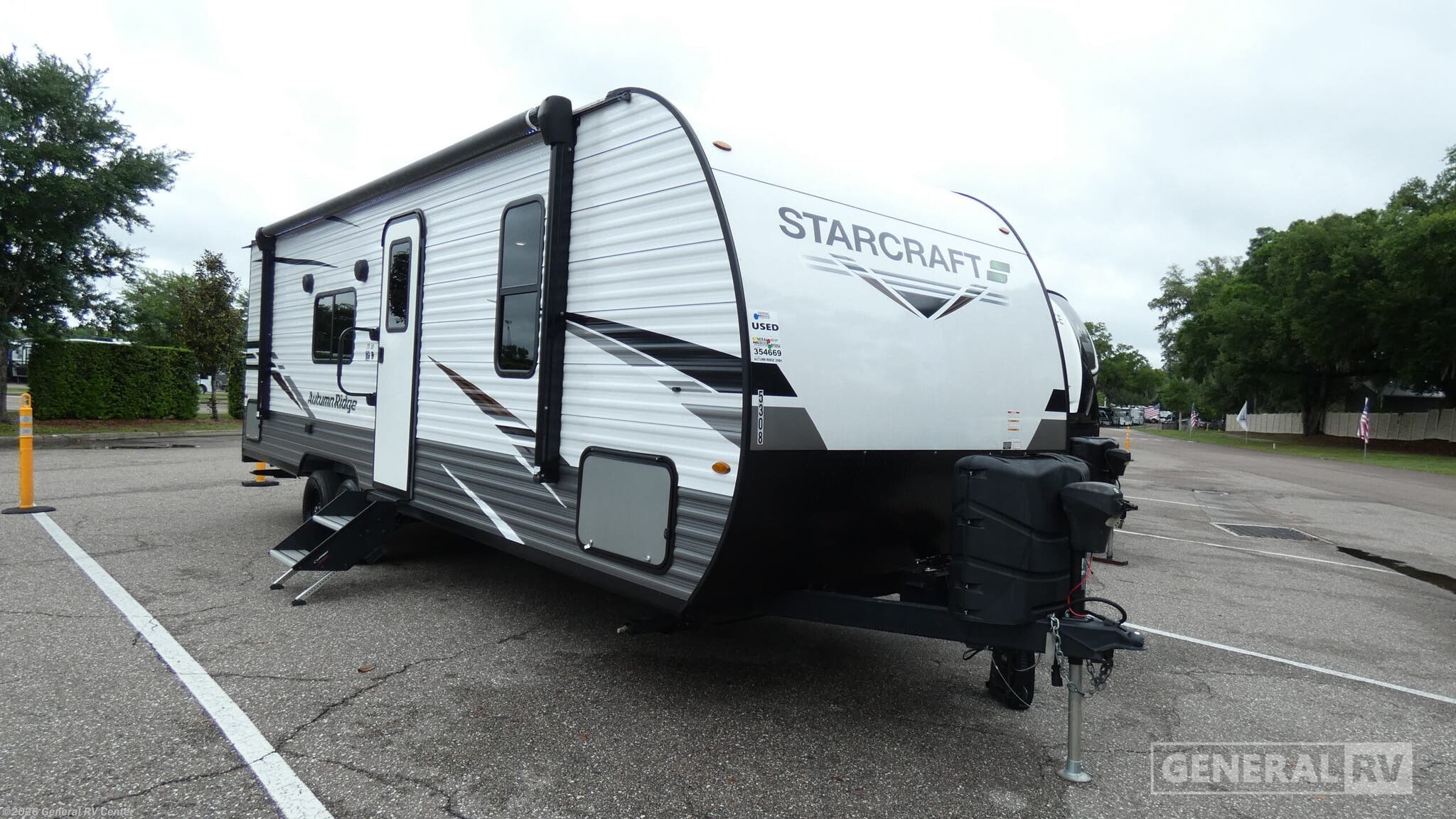 Used 2023 Starcraft Autumn Ridge 26BH available in Dover, Florida
