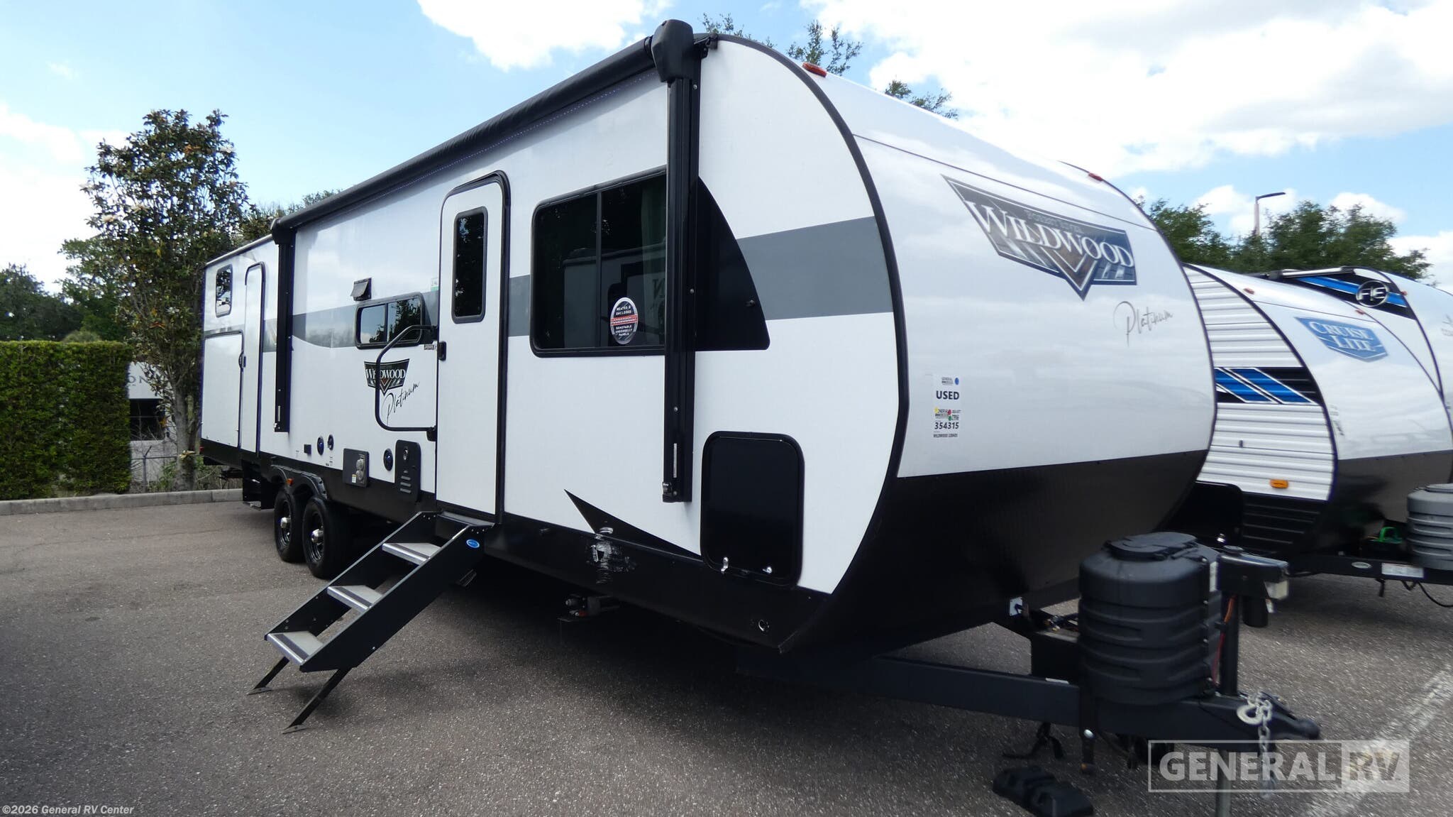 Used 2024 Forest River Wildwood 32BHDSX available in Dover, Florida