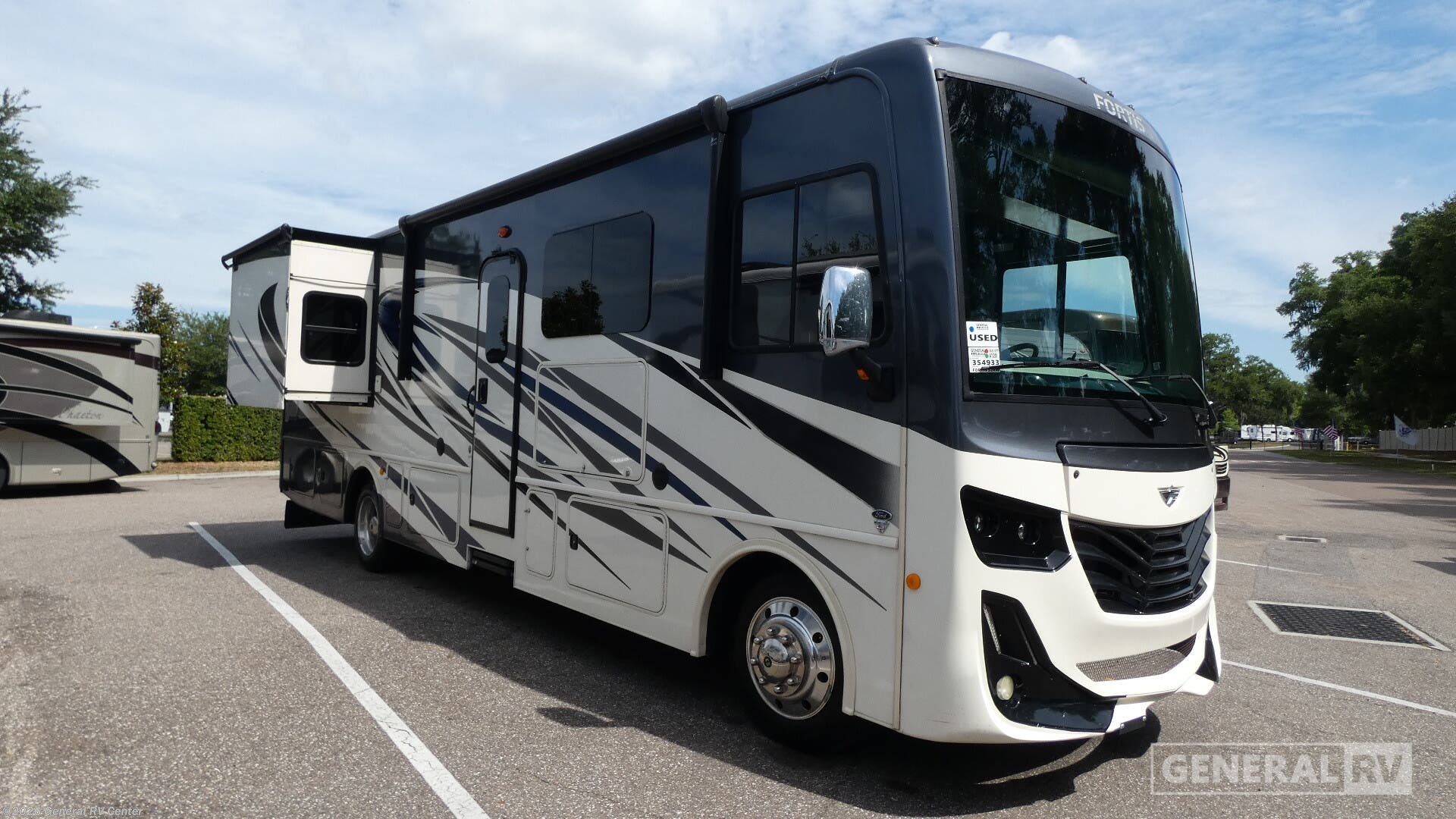 Used 2022 Fleetwood Fortis 32RW available in Dover, Florida