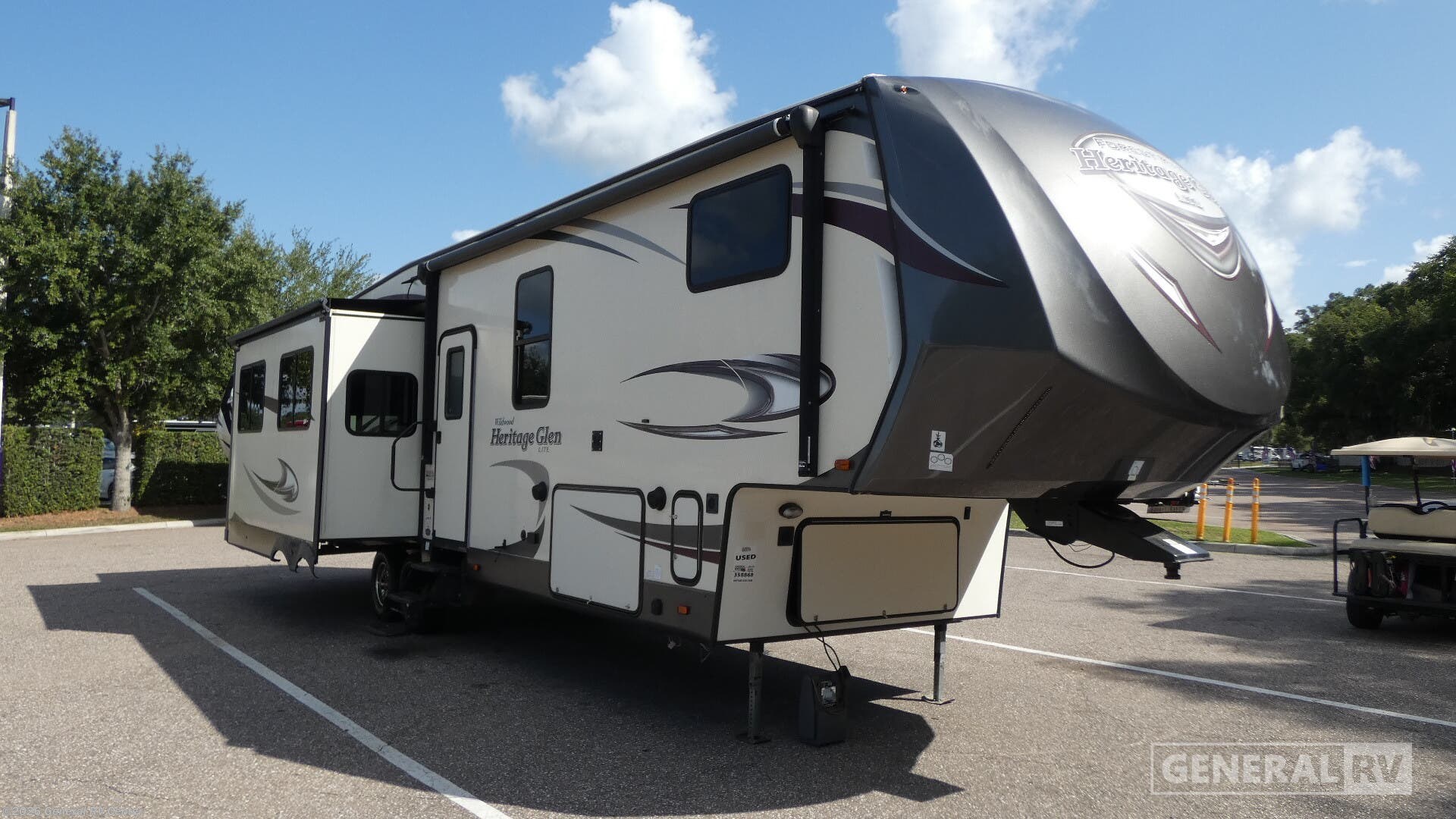 Used 2017 Forest River Wildwood Heritage Glen 346RK available in Dover, Florida