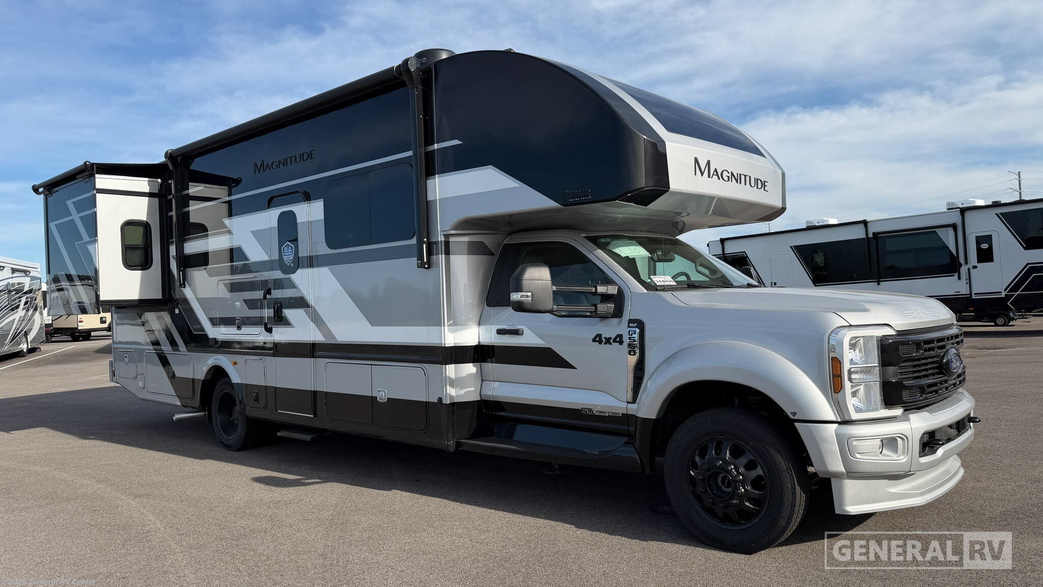 New 2027 Thor Motor Coach Magnitude X32 available in Draper, Utah