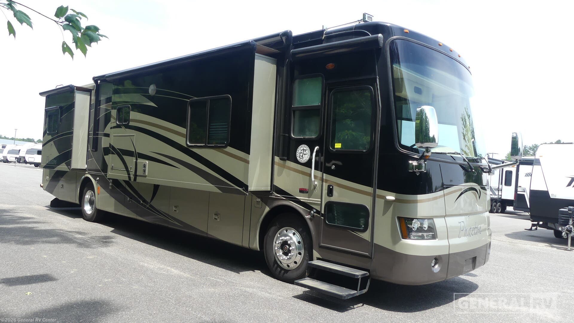 Used 2008 Tiffin Phaeton 40QSH available in Ashland, Virginia