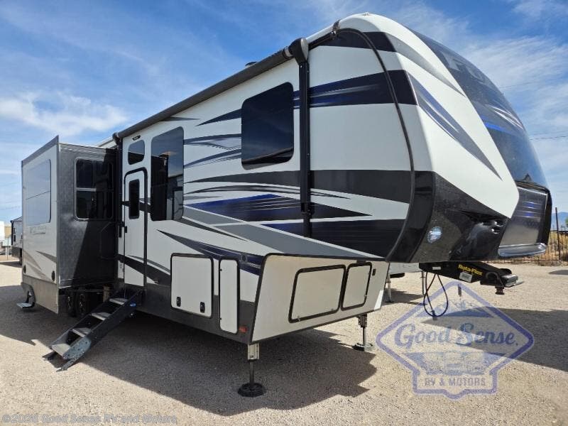 Used 2018 Keystone Fuzion 371 available in Albuquerque, New Mexico