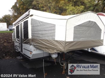 Used 2012 Forest River Rockwood Freedom LTD Series 2318G available in Manheim, Pennsylvania