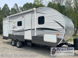 Used 2017 CrossRoads Zinger 225RB available in Manheim, Pennsylvania