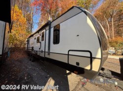 Used 2020 Cruiser RV Radiance Ultra Lite 30DS available in Manheim, Pennsylvania