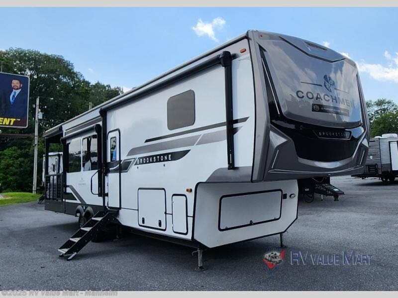 New 2025 Coachmen Brookstone 318RLL available in Manheim, Pennsylvania