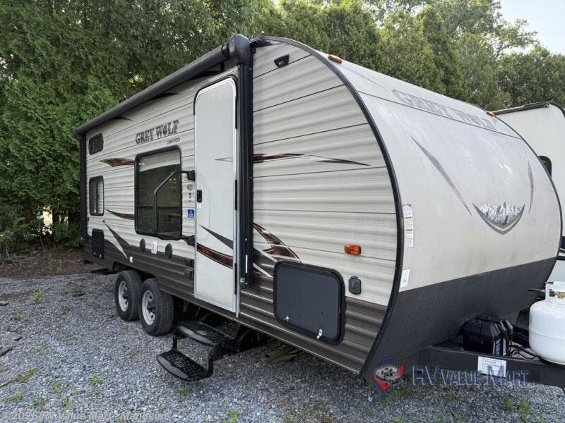 Used 2016 Forest River Cherokee Grey Wolf 17BH available in Manheim, Pennsylvania