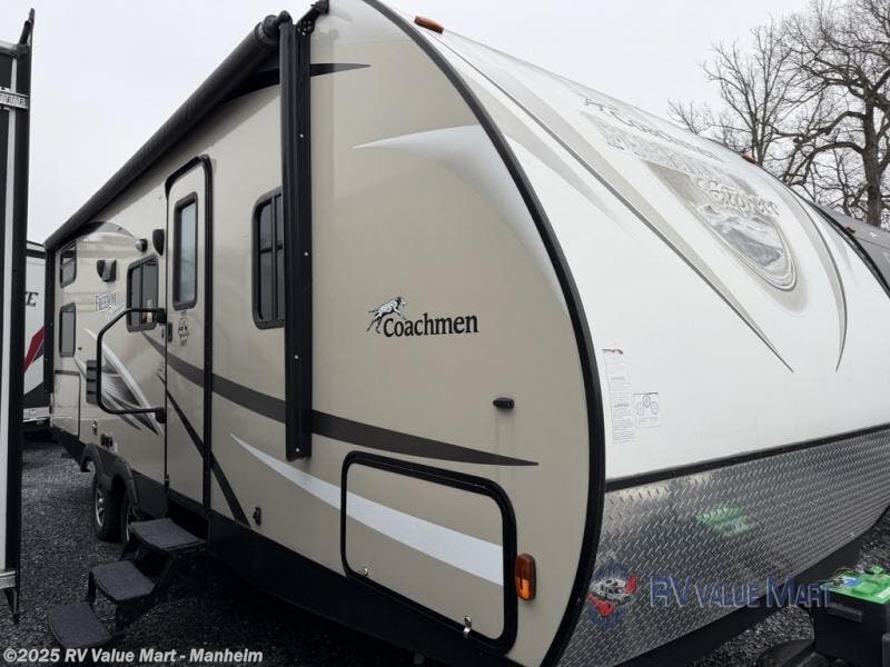 Used 2017 Coachmen Freedom Express 257BHS available in Manheim, Pennsylvania