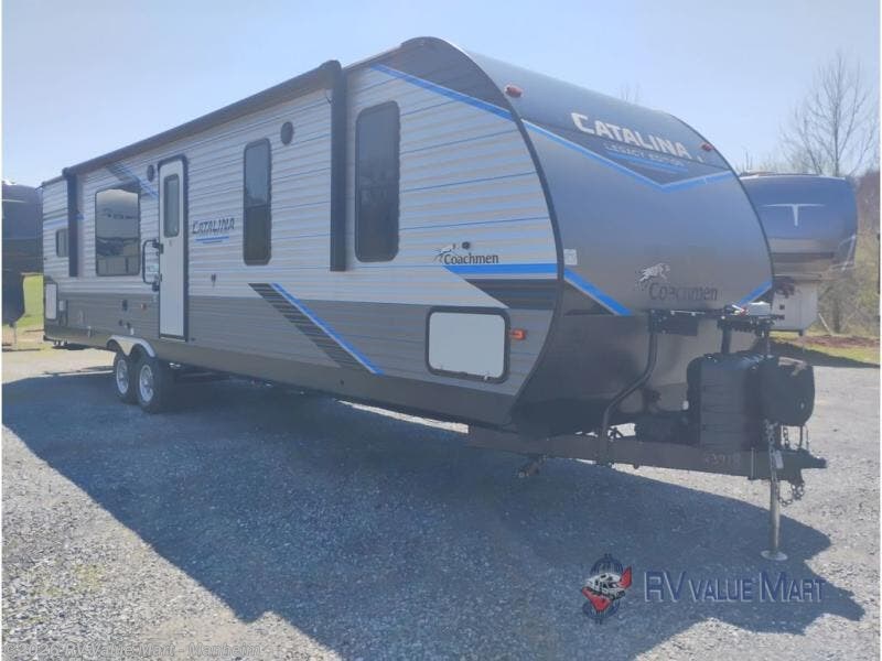 Used 2022 Coachmen Catalina Legacy 303RKDS available in Manheim, Pennsylvania