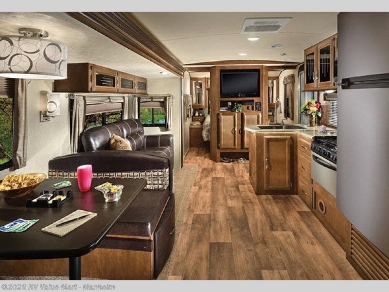Used 2018 Forest River Salem Hemisphere Lite 312QBUD available in Manheim, Pennsylvania