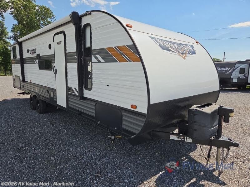 Used 2022 Forest River Wildwood X-Lite 273QBXL available in Manheim, Pennsylvania
