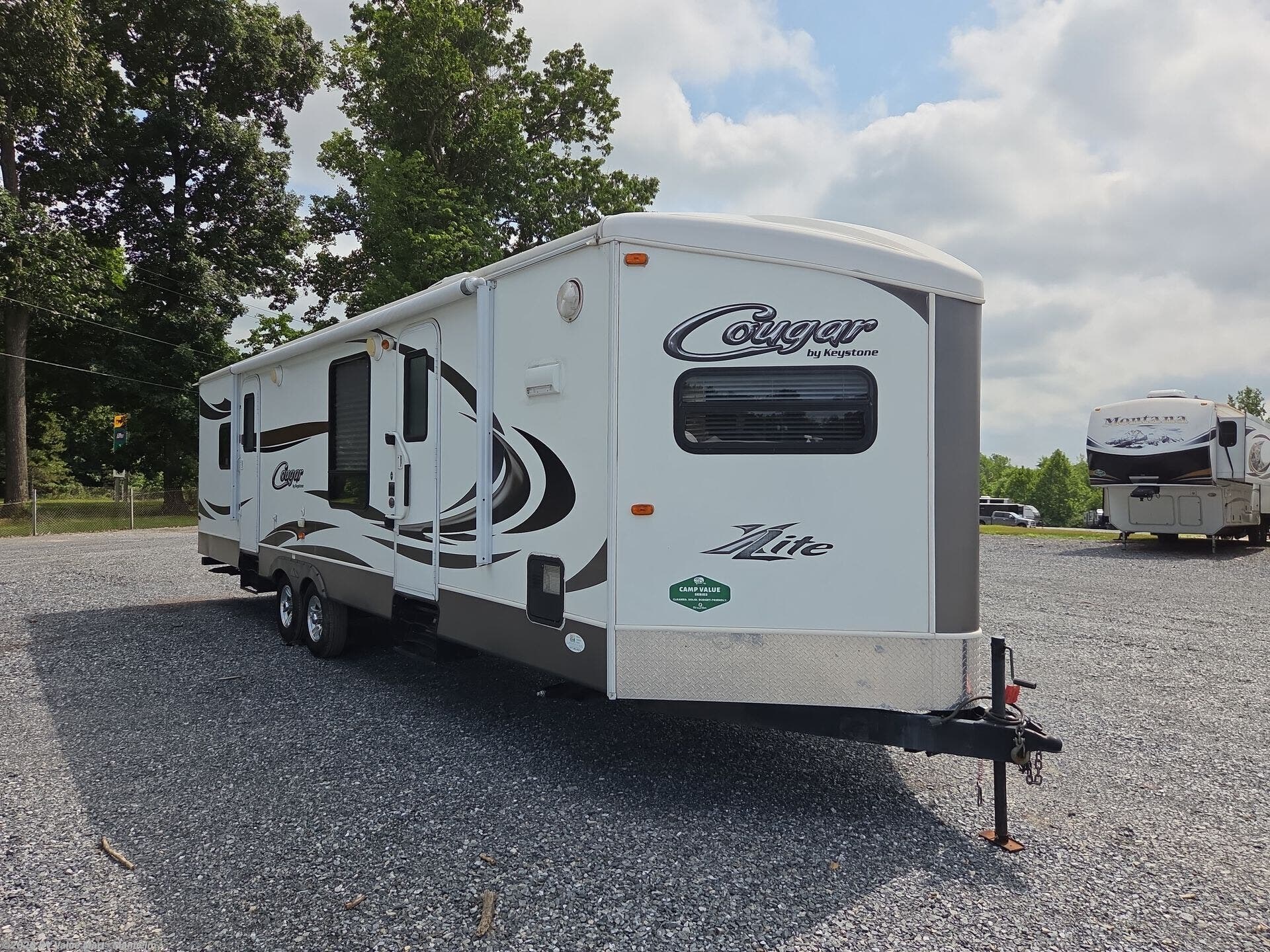 Used 2014 Keystone Cougar X-Lite Series 30FKV available in Manheim, Pennsylvania