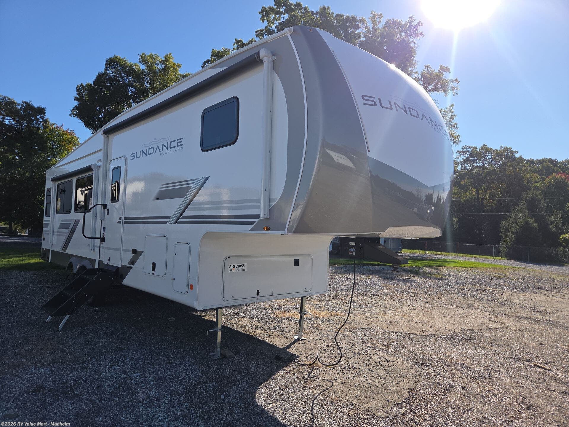 New 2027 Heartland Sundance 31RL available in Manheim, Pennsylvania