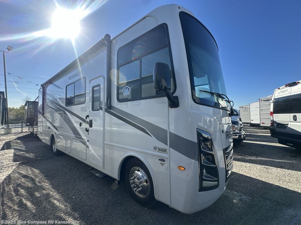 New 2025 Thor Motor Coach Resonate 29D available in Grain Valley, Missouri