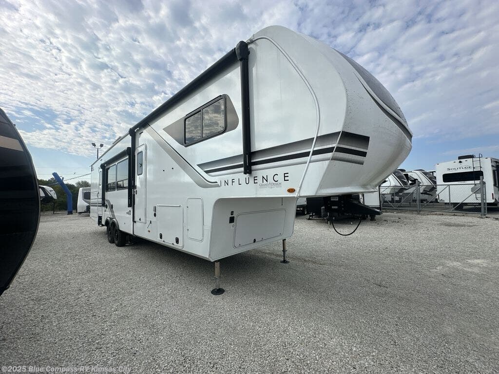 New 2025 Grand Design Influence 3704BH available in Grain Valley, Missouri