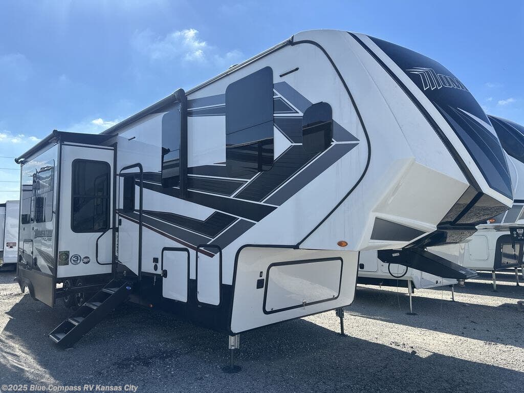 Used 2022 Grand Design Momentum M-Class 351M available in Grain Valley, Missouri