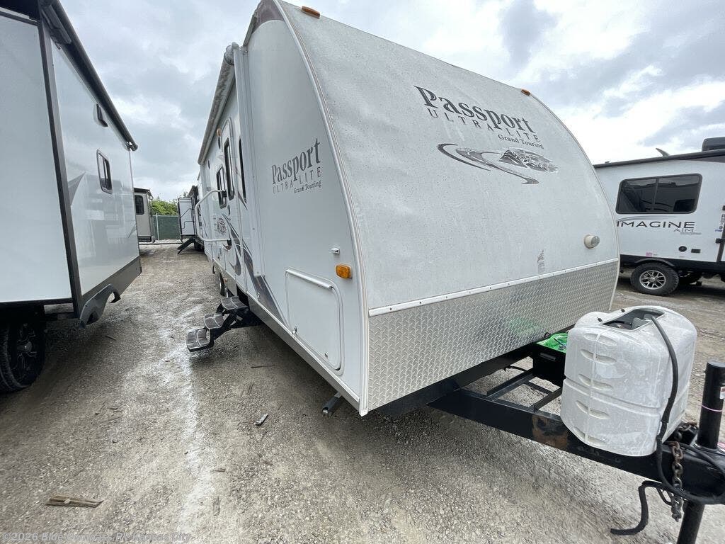 Used 2011 Keystone Passport 3050BH available in Grain Valley, Missouri
