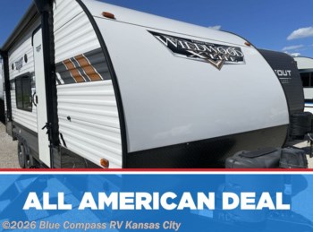 Used 2022 Forest River Wildwood X-Lite 19DBXL available in Grain Valley, Missouri
