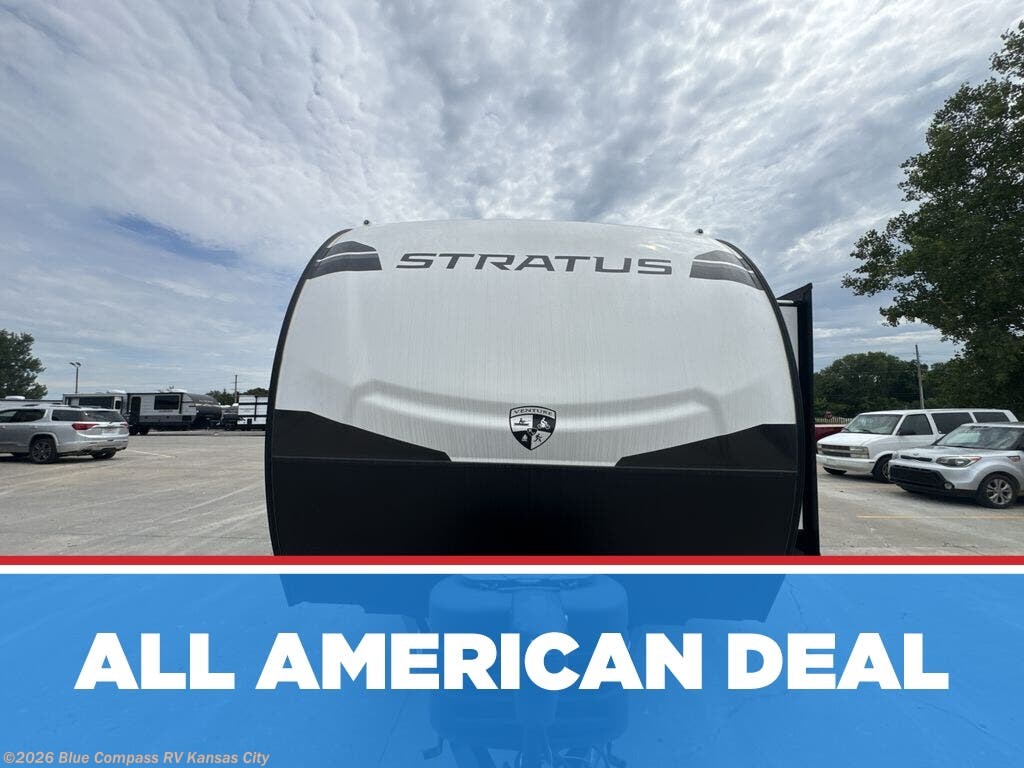 Used 2025 Venture RV Stratus SR302VBH available in Grain Valley, Missouri