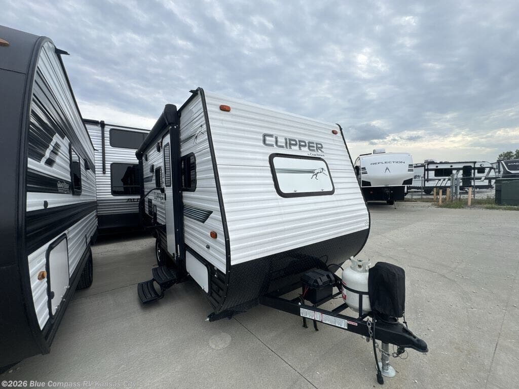 Used 2019 Coachmen Clipper Ultra-Lite 17BHS available in Grain Valley, Missouri