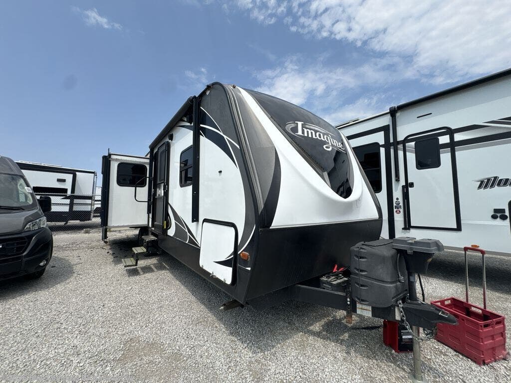 Used 2017 Grand Design Imagine 2950RL available in Grain Valley, Missouri