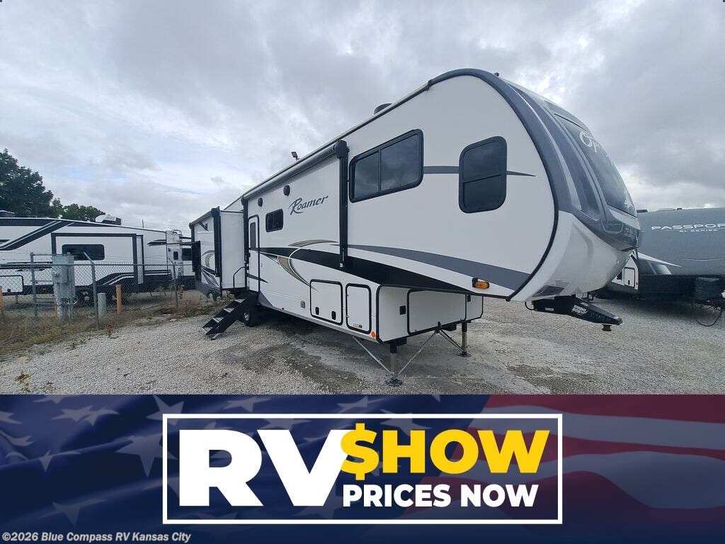 Used 2023 Highland Ridge  Roamer RF354MBH available in Grain Valley, Missouri