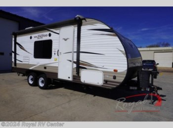 Used 2018 Forest River Wildwood X-Lite 201BHXL available in Middlebury, Indiana