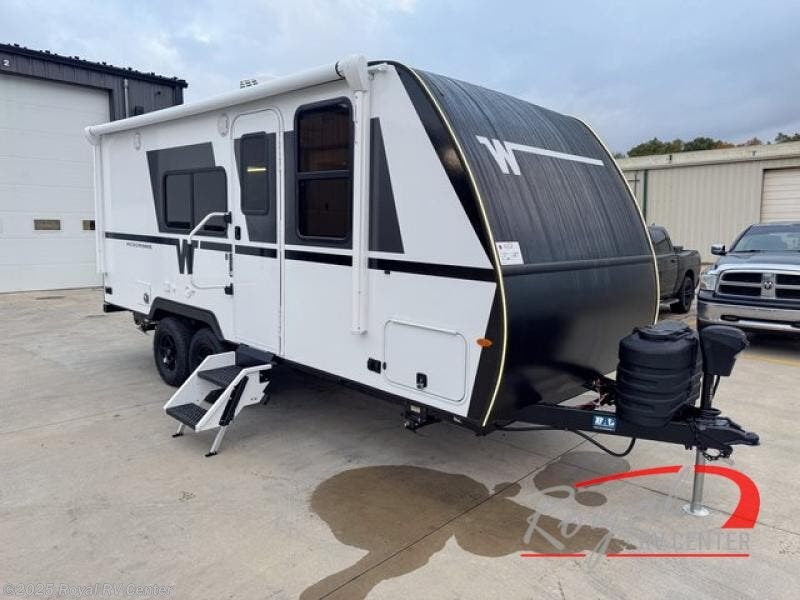 New 2026 Winnebago Micro Minnie 2108DS available in Middlebury, Indiana