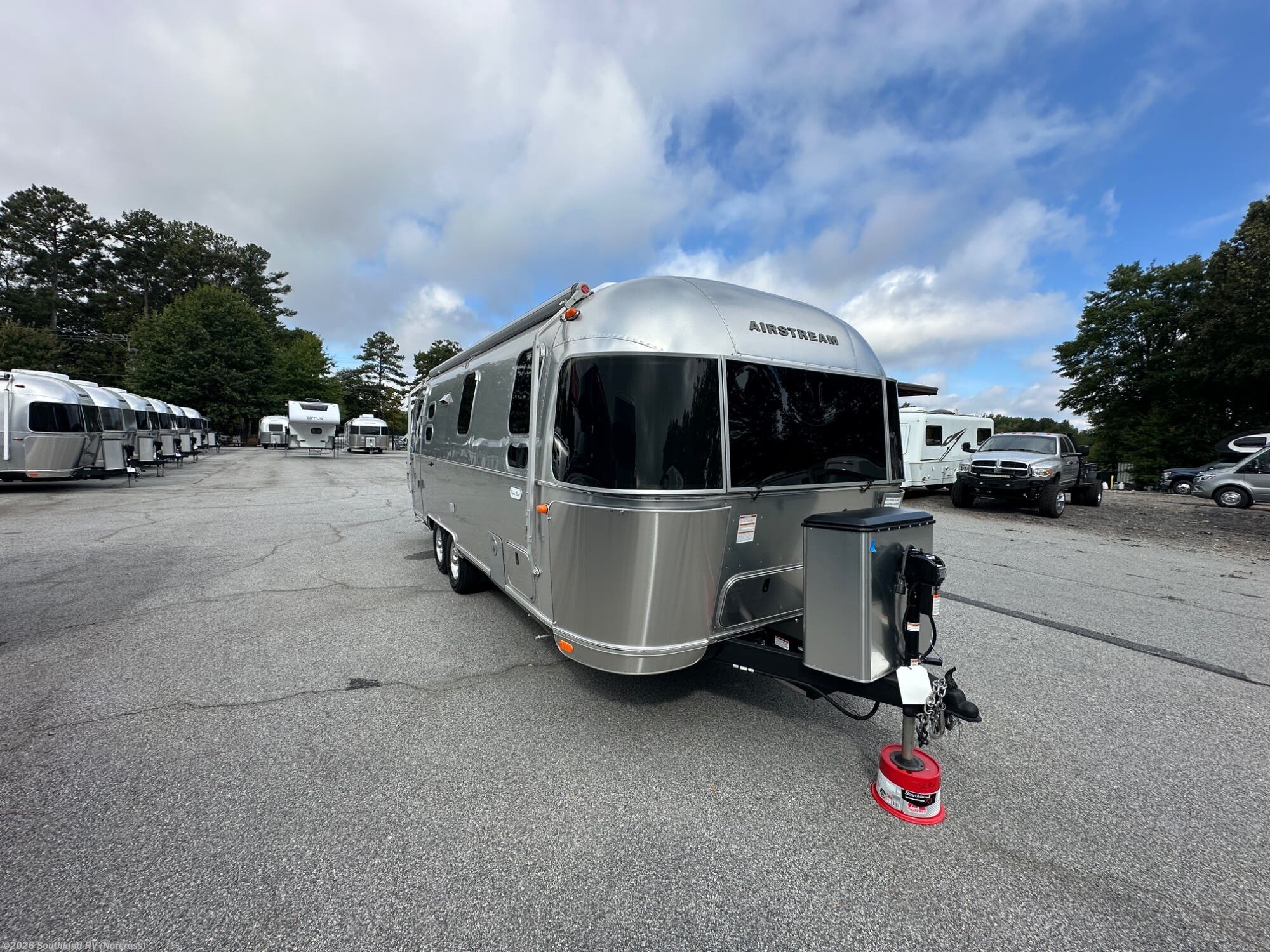New 2027 Airstream Flying Cloud 25FB Twin available in Norcross, Georgia