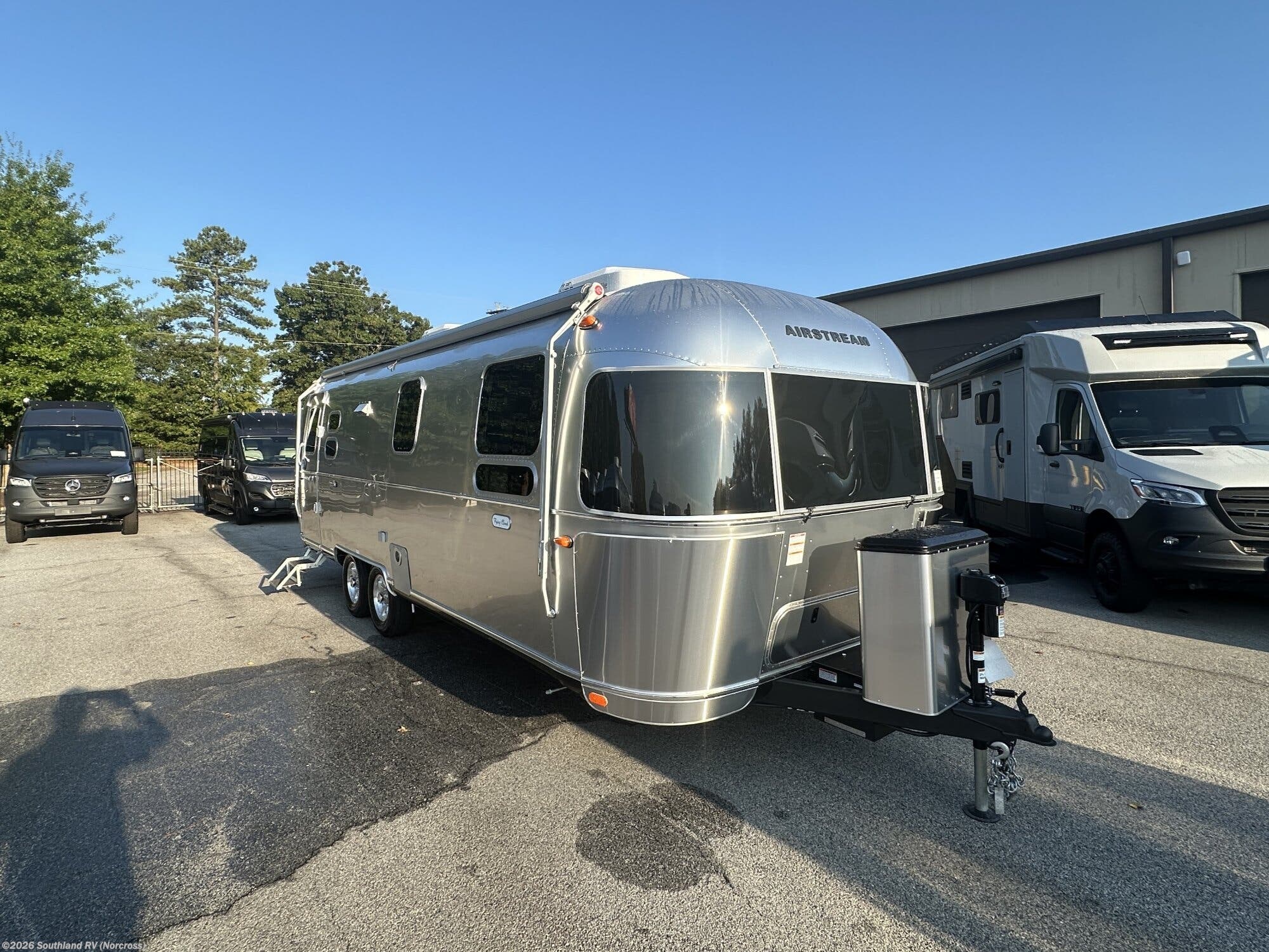 New 2027 Airstream Flying Cloud 27FB Queen available in Norcross, Georgia