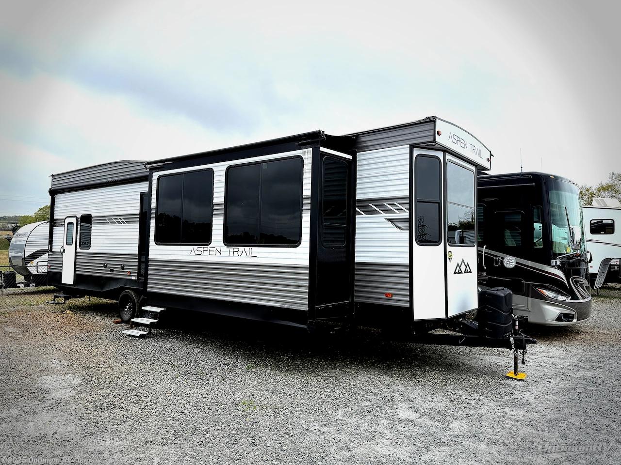 Used 2024 Dutchmen Aspen Trail 390LOFT available in Inman, South Carolina