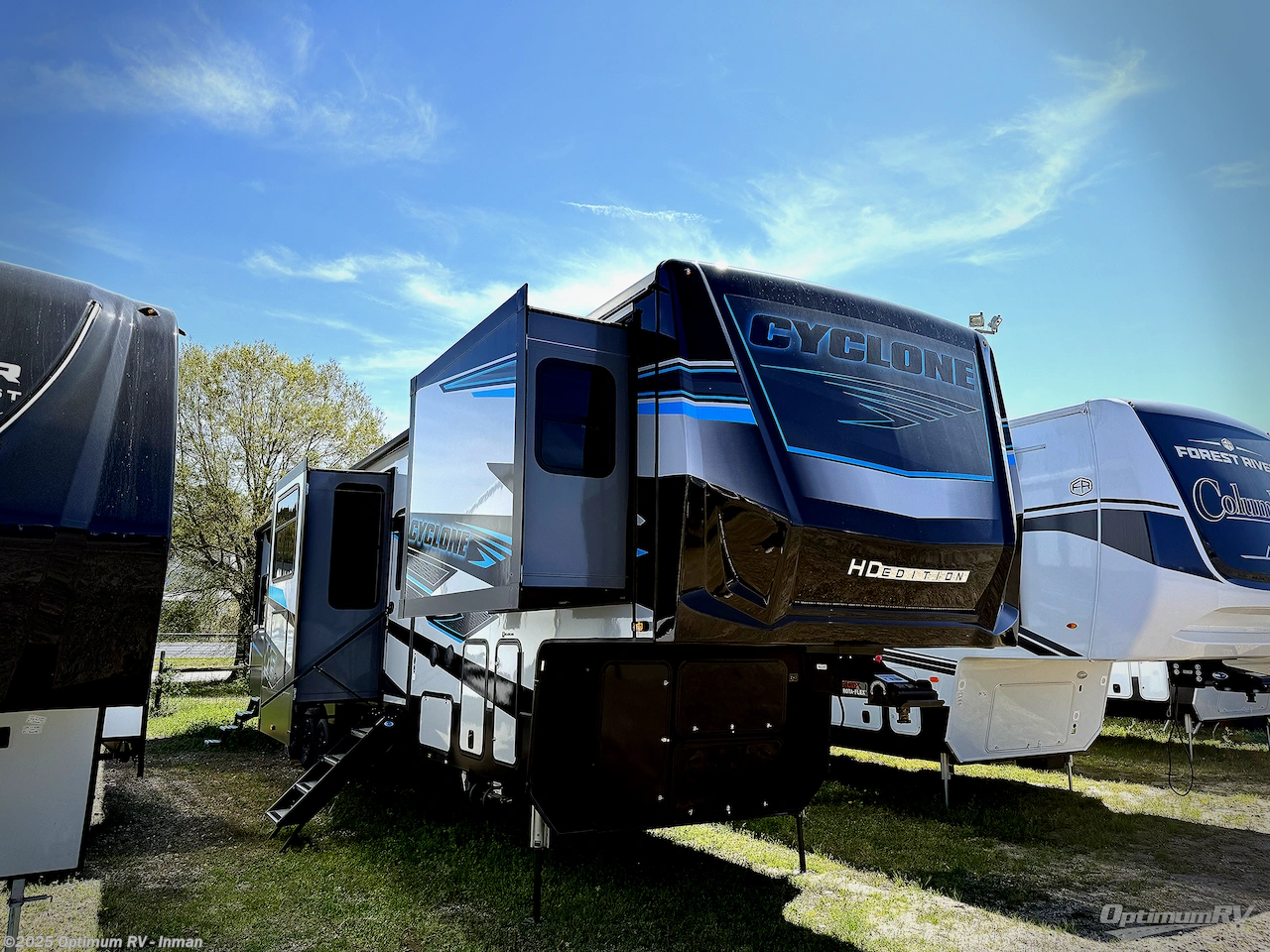 New 2025 Heartland Cyclone 4008 available in Inman, South Carolina