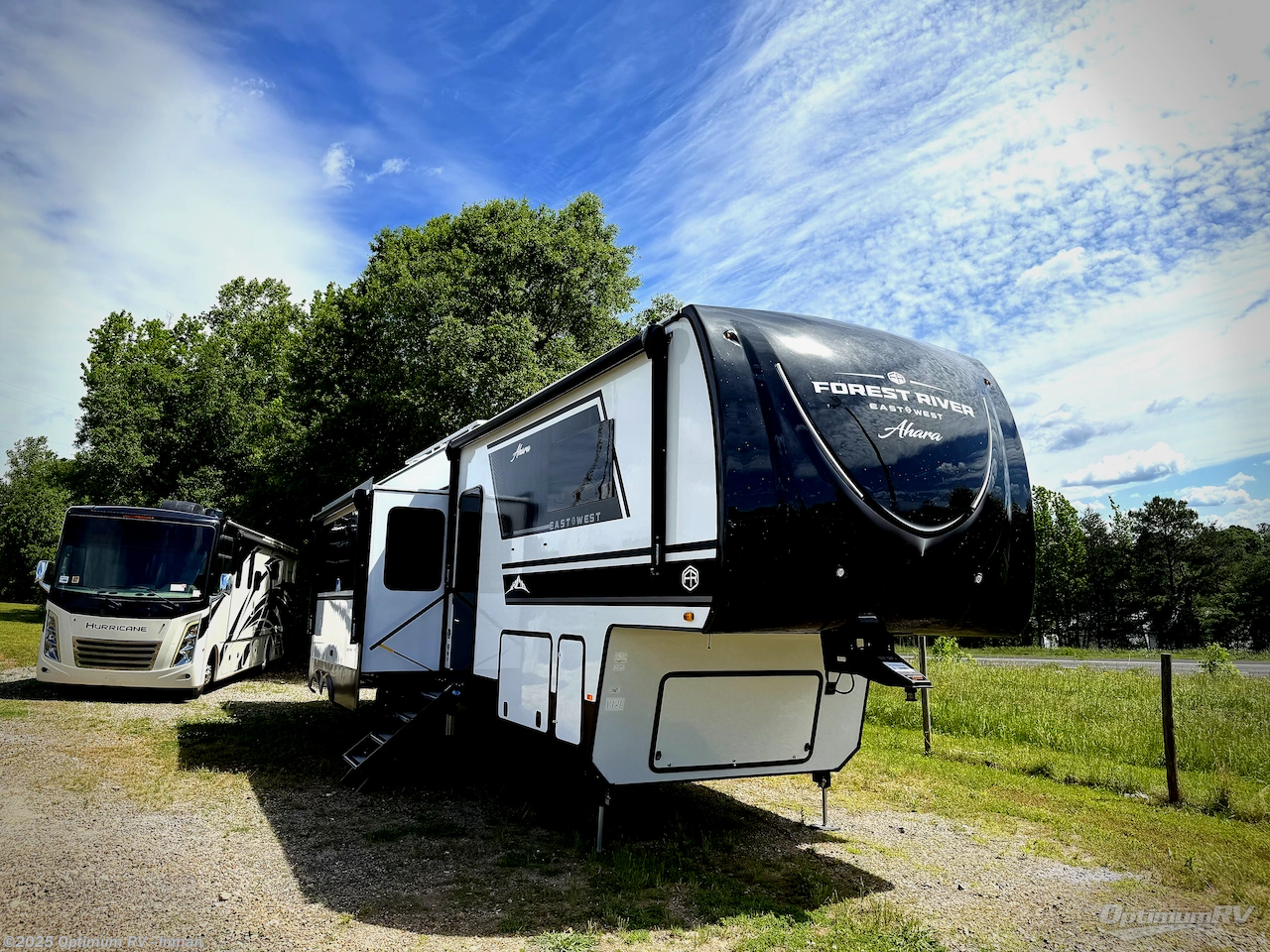 New 2025 East to West Ahara 390DS available in Inman, South Carolina