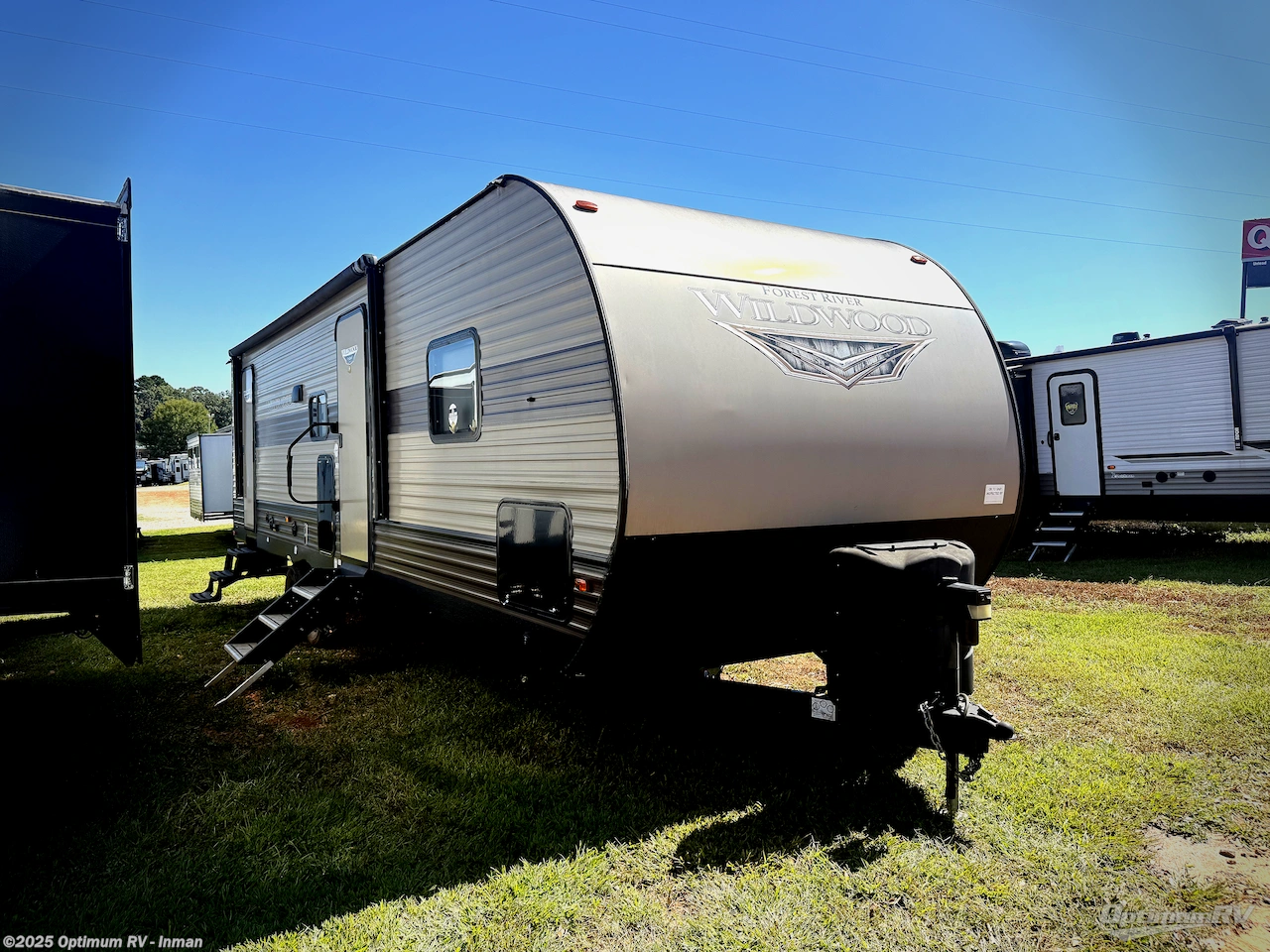 Used 2020 Forest River Wildwood 26DBUD available in Inman, South Carolina