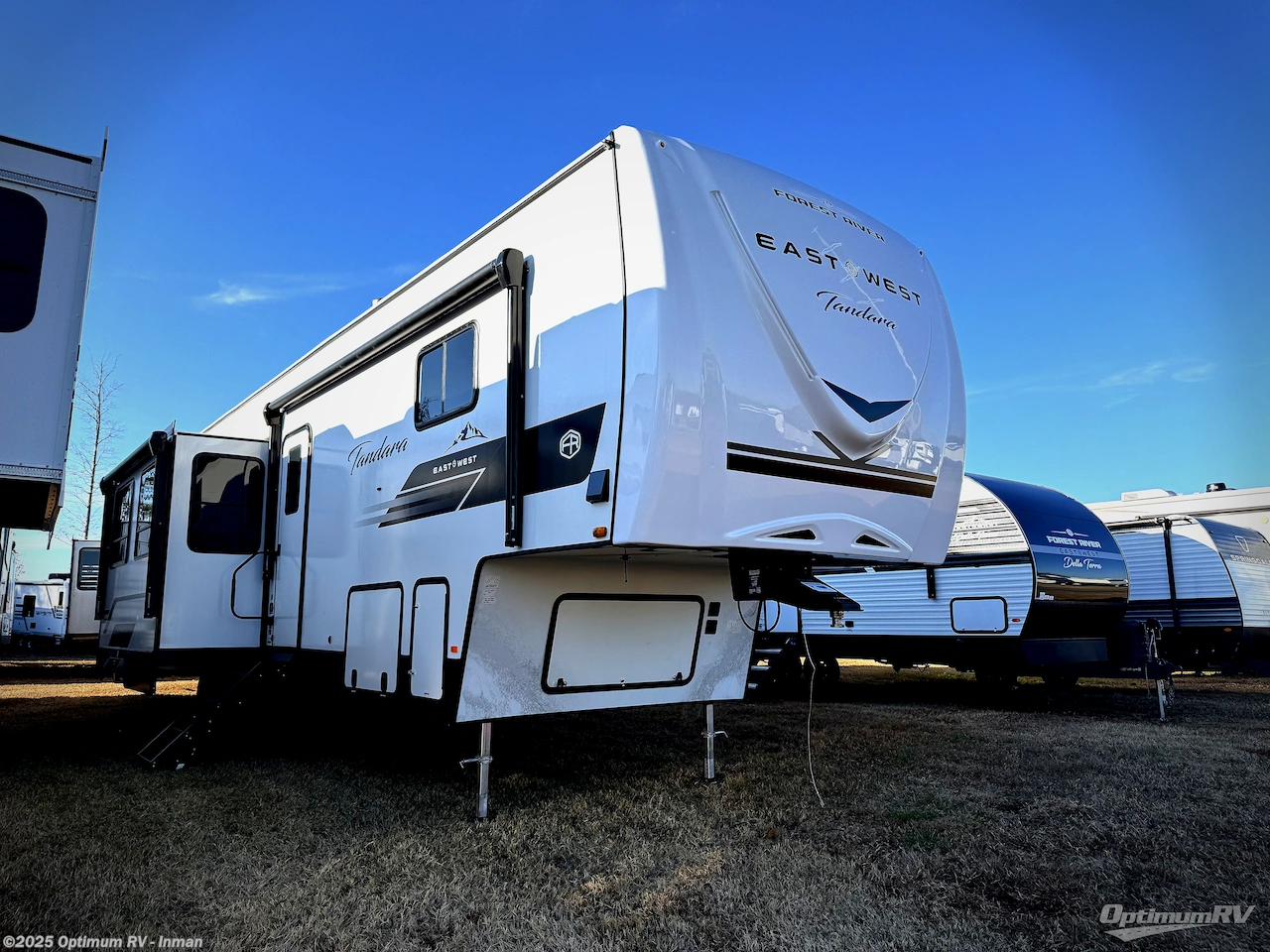 New 2026 East to West Tandara 389DS available in Inman, South Carolina